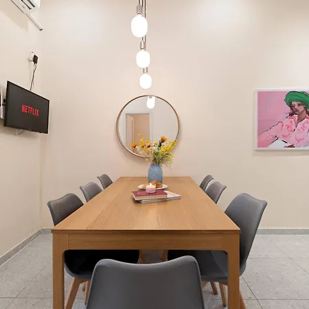 Dream In Budapest-2br Retreat On Kiraly St Budapest
