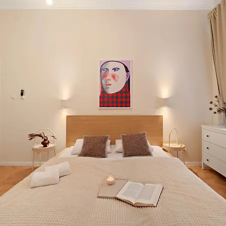 Dream In Budapest-2br Retreat On Kiraly St Apartment