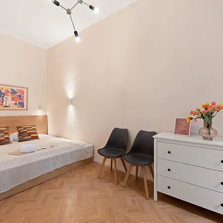 Dream In Budapest-2br Retreat On Kiraly St